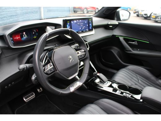 Peugeot e-2008 EV GT 50 kWh | Fase 3 | Navigatie | Panorama/schuifdak | Leder | Stoelverwarming | ActivLease financial lease