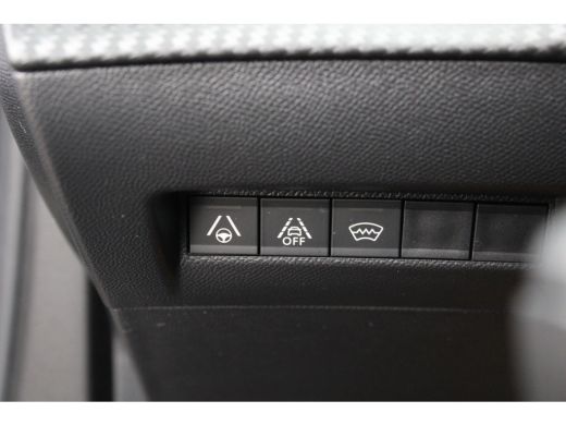 Peugeot e-2008 EV GT 50 kWh | Fase 3 | Navigatie | Panorama/schuifdak | Leder | Stoelverwarming | ActivLease financial lease