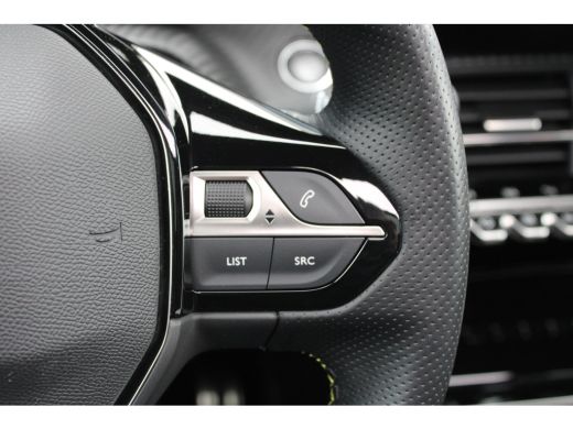 Peugeot e-2008 EV GT 50 kWh | Fase 3 | Navigatie | Panorama/schuifdak | Leder | Stoelverwarming | ActivLease financial lease