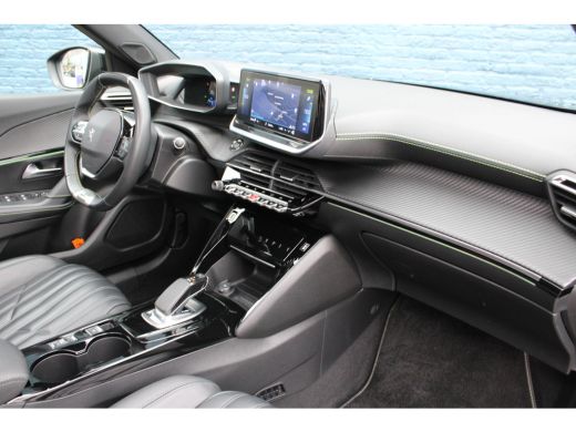 Peugeot e-2008 EV GT 50 kWh | Fase 3 | Navigatie | Panorama/schuifdak | Leder | Stoelverwarming | ActivLease financial lease