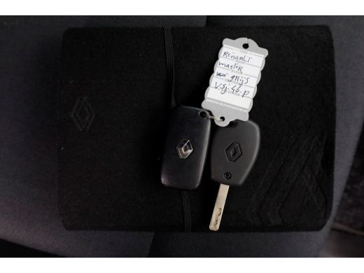 Renault Master T35 2.3 dCi 135pk L2H2 Comfort Airco/Navi 10-2022 ActivLease financial lease