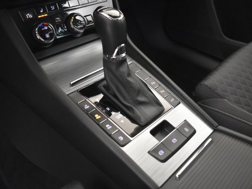 Skoda Superb Combi 1.4 TSI iV PHEV Business Edition Plus 218pk | Panorama dak | Elektrische stoelen met geheug... ActivLease financial lease