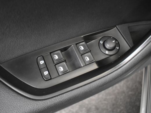 Skoda Superb Combi 1.4 TSI iV PHEV Business Edition Plus 218pk | Panorama dak | Elektrische stoelen met geheug... ActivLease financial lease