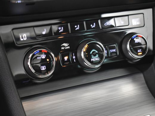 Skoda Superb Combi 1.4 TSI iV PHEV Business Edition Plus 218pk | Panorama dak | Elektrische stoelen met geheug... ActivLease financial lease