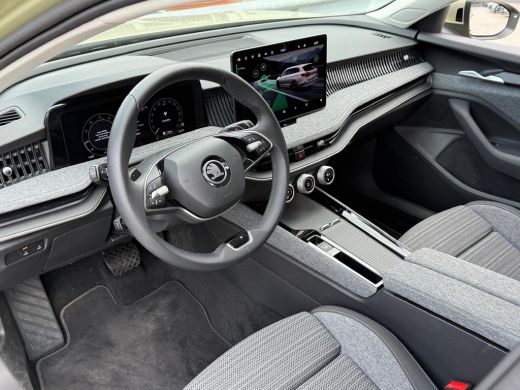 Skoda Superb Combi 1.5 TSI 150 pk MHEV First Edition | LED | CARPLAY | CLIMA | STOELVERWARMING ActivLease financial lease