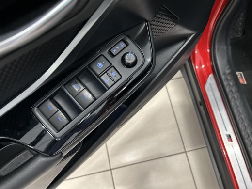Toyota C-HR 2.0 Hybrid GR-Sport Voorstoelen verwarmbaar/ Sportonderstel/ Achteruitrijcamera/ Elektrisch verst... ActivLease financial lease