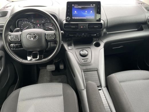 Toyota ProAce 1.2 Turbo Dynamic Long Automaat | 5 zitplaatsen | Carplay | Parkeercamera | Trekhaak | ActivLease financial lease