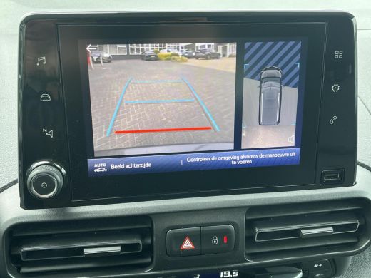 Toyota ProAce 1.2 Turbo Dynamic Long Automaat | 5 zitplaatsen | Carplay | Parkeercamera | Trekhaak | ActivLease financial lease