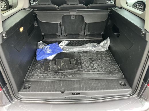 Toyota ProAce 1.2 Turbo Dynamic Long Automaat | 5 zitplaatsen | Carplay | Parkeercamera | Trekhaak | ActivLease financial lease