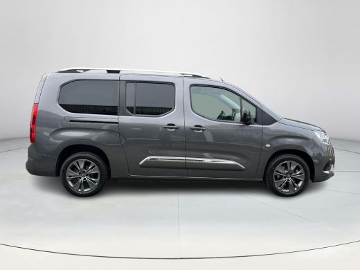 Toyota ProAce 1.2 Turbo Dynamic Long Automaat | 5 zitplaatsen | Carplay | Parkeercamera | Trekhaak | ActivLease financial lease