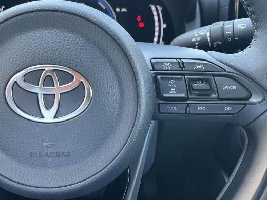 Toyota Yaris 1.5 Hybrid 115 Dynamic | Demonstratie auto | Comfort Pack | Ash grey metallic | ActivLease financial lease