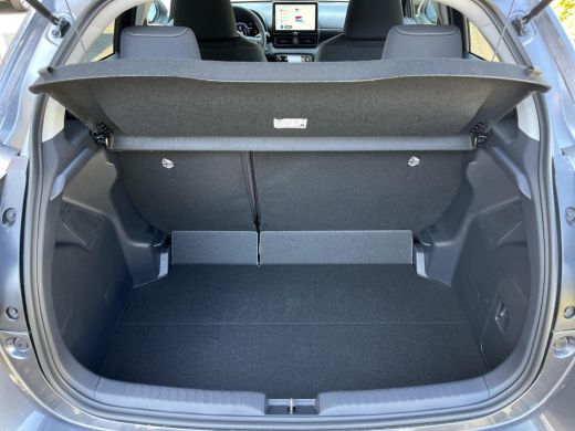 Toyota Yaris 1.5 Hybrid 115 Dynamic | Demonstratie auto | Comfort Pack | Ash grey metallic | ActivLease financial lease