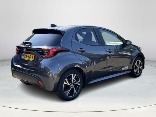 Toyota Yaris 1.5 Hybrid 115 Dynamic | Demonstratie auto | Comfort Pack | Ash grey metallic | ActivLease financial lease