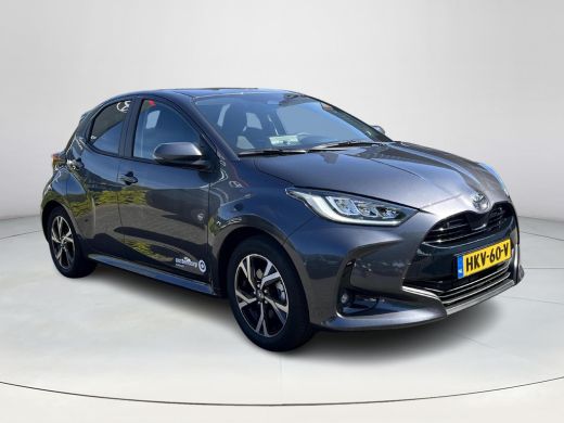 Toyota Yaris 1.5 Hybrid 115 Dynamic | Demonstratie auto | Comfort Pack | Ash grey metallic | ActivLease financial lease