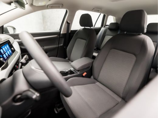 Volkswagen GOLF Variant 1.0 TSI Premium (APPLE CARPLAY, GROOT NAVI, ADAPTIVE CRUISE, TREKHAAK ELEKTRISCH, KEYLESS START, ... ActivLease financial lease