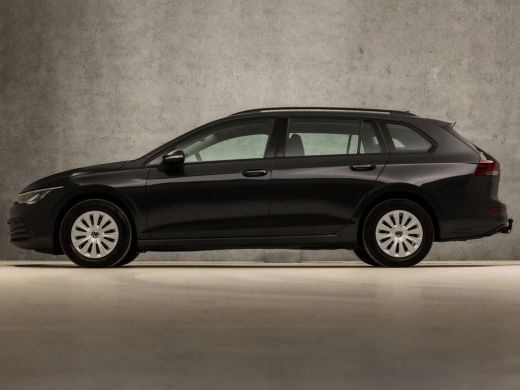 Volkswagen GOLF Variant 1.0 TSI Premium (APPLE CARPLAY, GROOT NAVI, ADAPTIVE CRUISE, TREKHAAK ELEKTRISCH, KEYLESS START, ... ActivLease financial lease