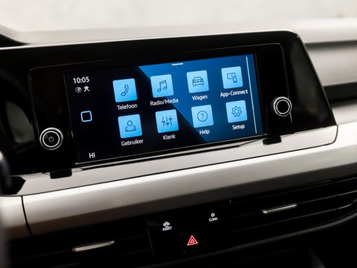 Volkswagen GOLF Variant 1.0 TSI Premium (APPLE CARPLAY, GROOT NAVI, ADAPTIVE CRUISE, TREKHAAK ELEKTRISCH, KEYLESS START, ... ActivLease financial lease