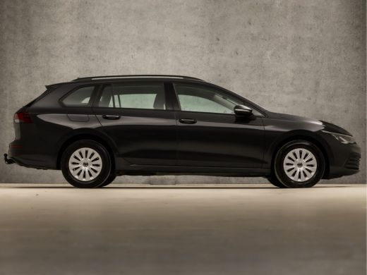 Volkswagen GOLF Variant 1.0 TSI Premium (APPLE CARPLAY, GROOT NAVI, ADAPTIVE CRUISE, TREKHAAK ELEKTRISCH, KEYLESS START, ... ActivLease financial lease