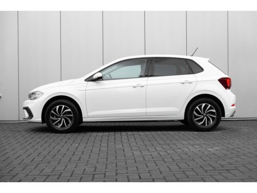 Volkswagen Polo 1.0 TSI 95 pk DSG Life Edition | Multimedia | Carplay | Navi | Climate | Camera ActivLease financial lease