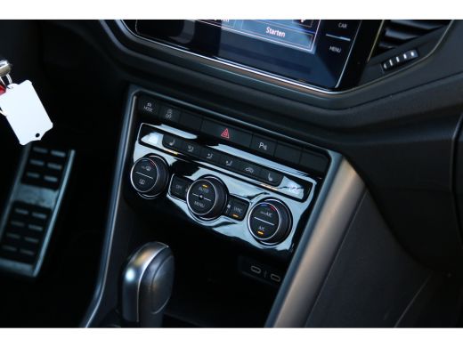 Volkswagen T-Roc 1.5 TSI R-Line | Adaptive Cruise | Blind Spot | CarPlay | Stoelverwarming ActivLease financial lease