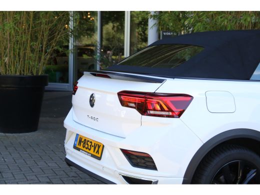 Volkswagen T-Roc 1.5 TSI R-Line | Adaptive Cruise | Blind Spot | CarPlay | Stoelverwarming ActivLease financial lease