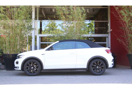 Volkswagen T-Roc 1.5 TSI R-Line | Adaptive Cruise | Blind Spot | CarPlay | Stoelverwarming ActivLease financial lease