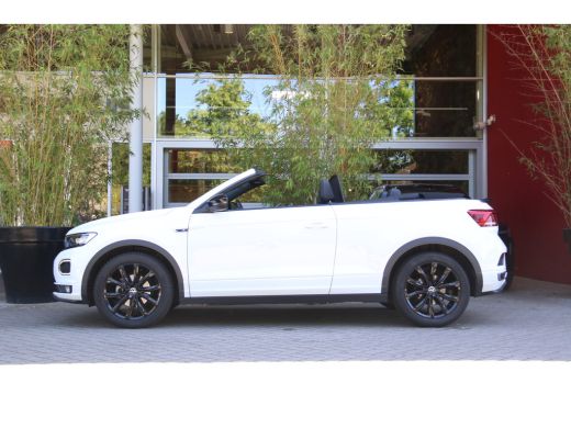 Volkswagen T-Roc 1.5 TSI R-Line | Adaptive Cruise | Blind Spot | CarPlay | Stoelverwarming ActivLease financial lease