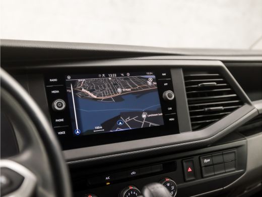 Volkswagen Transporter 2.0 TDI L1H1 28 Highline 150Pk Automaat (APPLE CARPLAY, GROOT NAVI, 3 ZITS, ADAPTIVE CRUISE, PARK... ActivLease financial lease