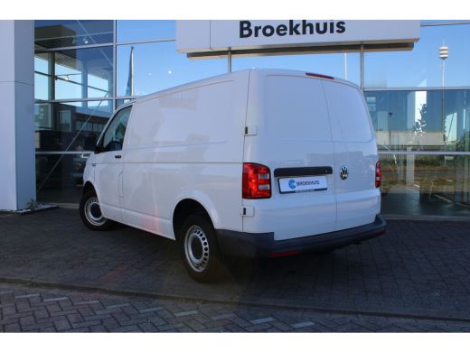 Volkswagen Transporter | Comfortline | L1 | 150 pk | PDC Achter | Betonplex Laadvloer | Navi | Cruise Control | Apple Ca... ActivLease financial lease