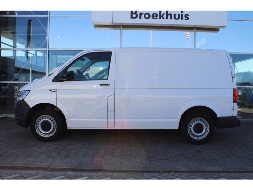 Volkswagen Transporter | Comfortline | L1 | 150 pk | PDC Achter | Betonplex Laadvloer | Navi | Cruise Control | Apple Ca... ActivLease financial lease