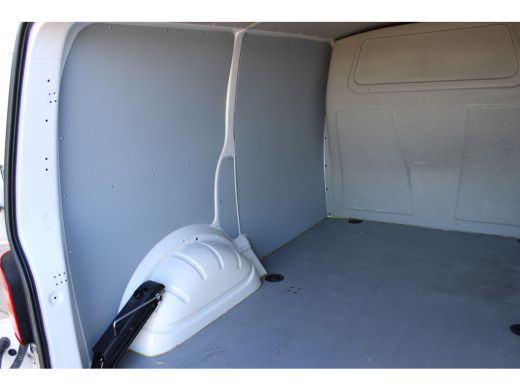 Volkswagen Transporter | Comfortline | L1 | 150 pk | PDC Achter | Betonplex Laadvloer | Navi | Cruise Control | Apple Ca... ActivLease financial lease