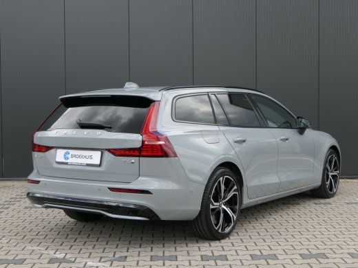 Volvo  V60 T6 Ultra Dark Recharge Plug-In Hybrid AWD | Massage | Panoramadak | 360 Camera | Adaptive Cruise ... ActivLease financial lease