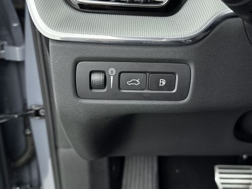Volvo  XC60 2.0 T6 Plug-in hybrid AWD R-Design LONG RANGE | MEMORY | PANORAMADAK | GETINT GLAS | PDC CAMERA |... ActivLease financial lease