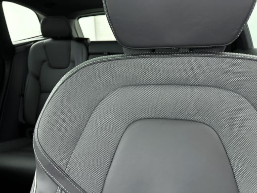 Volvo  XC60 2.0 T6 Plug-in hybrid AWD R-Design LONG RANGE | MEMORY | PANORAMADAK | GETINT GLAS | PDC CAMERA |... ActivLease financial lease