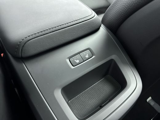 Volvo  XC60 Recharge T6 Plus Dark | PLATINUM GREY | Trekhaak | PDC + 360 Camera | Stoel + Stuurverw. | Panora... ActivLease financial lease