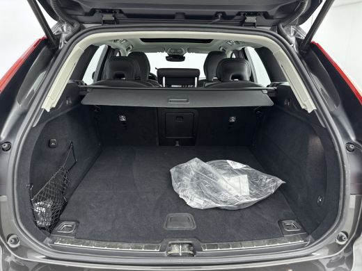 Volvo  XC60 Recharge T6 Plus Dark | PLATINUM GREY | Trekhaak | PDC + 360 Camera | Stoel + Stuurverw. | Panora... ActivLease financial lease