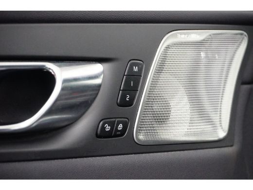 Volvo  XC60 T6 AWD R-Design | Luchtvering | Bowers & Wilkins | Head-up display | Adaptive Cruise | 360° Camer... ActivLease financial lease