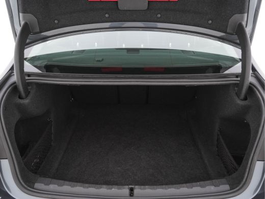 BMW 3 Serie 320i Executive Edition Sport-Line Aut. *PANO | LEATHER-MICROFIBRE | FULL-LED | DIGI-COCKPIT | SPO... ActivLease financial lease