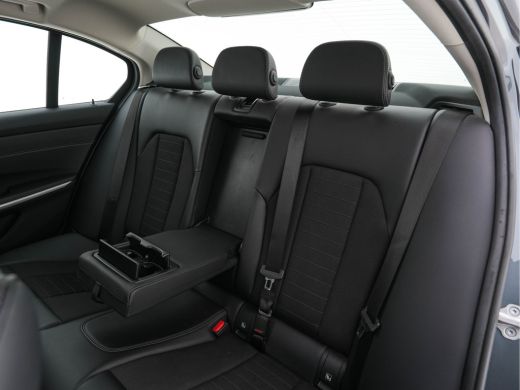 BMW 3 Serie 320i Executive Edition Sport-Line Aut. *PANO | LEATHER-MICROFIBRE | FULL-LED | DIGI-COCKPIT | SPO... ActivLease financial lease