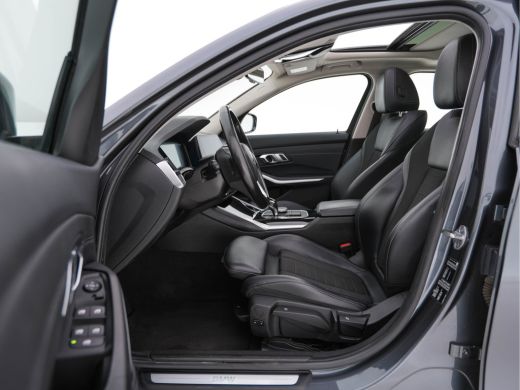 BMW 3 Serie 320i Executive Edition Sport-Line Aut. *PANO | LEATHER-MICROFIBRE | FULL-LED | DIGI-COCKPIT | SPO... ActivLease financial lease