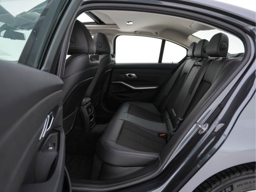 BMW 3 Serie 320i Executive Edition Sport-Line Aut. *PANO | LEATHER-MICROFIBRE | FULL-LED | DIGI-COCKPIT | SPO... ActivLease financial lease