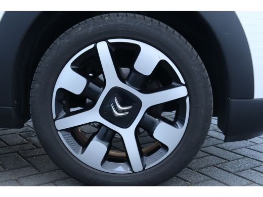 Citroën C4 Cactus Citroën 1.2 PURETECH 110PK SHINE PLUS / NAVI / CLIMA / LED / PDC / 17" LMV / CAMERA / KEYLESS / P... ActivLease financial lease
