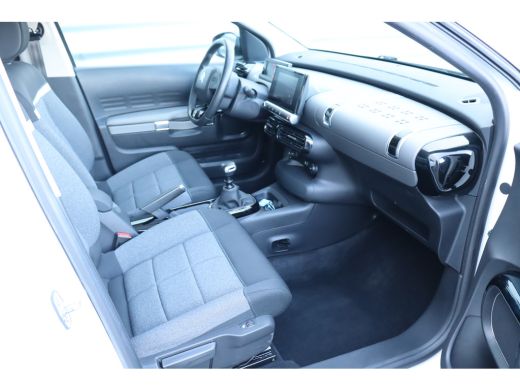 Citroën C4 Cactus Citroën 1.2 PURETECH 110PK SHINE PLUS / NAVI / CLIMA / LED / PDC / 17" LMV / CAMERA / KEYLESS / P... ActivLease financial lease