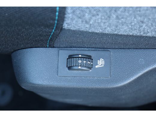Citroën C4 Cactus Citroën 1.2 PURETECH 110PK SHINE PLUS / NAVI / CLIMA / LED / PDC / 17" LMV / CAMERA / KEYLESS / P... ActivLease financial lease