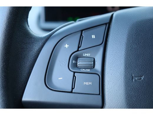 Citroën C4 Cactus Citroën 1.2 PURETECH 110PK SHINE PLUS / NAVI / CLIMA / LED / PDC / 17" LMV / CAMERA / KEYLESS / P... ActivLease financial lease