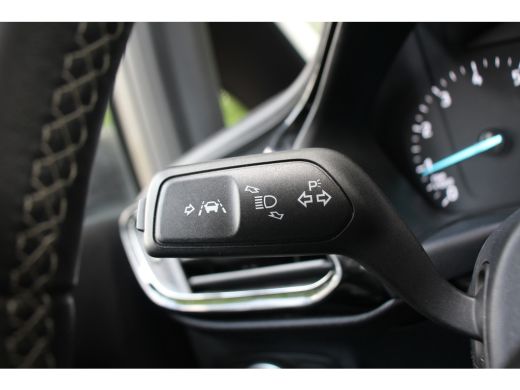 Ford Fiesta 1.0EB TITANIUM | NL-AUTO! | DEALER OH! | WINTERPACK | CRUISE CONTROL | LED | PARKEER SENSOREN 16"... ActivLease financial lease