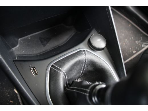 Ford Fiesta 1.0EB TITANIUM | NL-AUTO! | DEALER OH! | WINTERPACK | CRUISE CONTROL | LED | PARKEER SENSOREN 16"... ActivLease financial lease