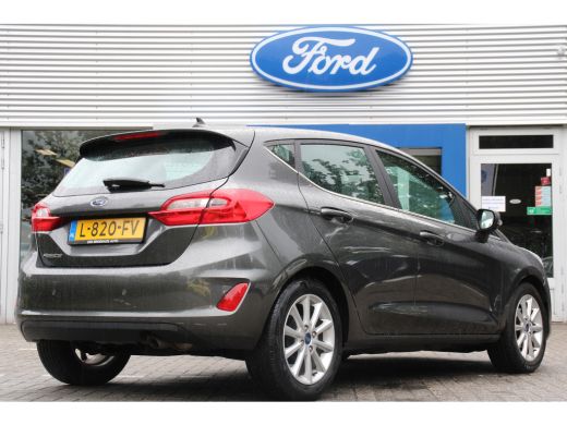 Ford Fiesta 1.0EB TITANIUM | NL-AUTO! | DEALER OH! | WINTERPACK | CRUISE CONTROL | LED | PARKEER SENSOREN 16"... ActivLease financial lease