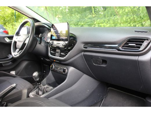 Ford Fiesta 1.0EB TITANIUM | NL-AUTO! | DEALER OH! | WINTERPACK | CRUISE CONTROL | LED | PARKEER SENSOREN 16"... ActivLease financial lease