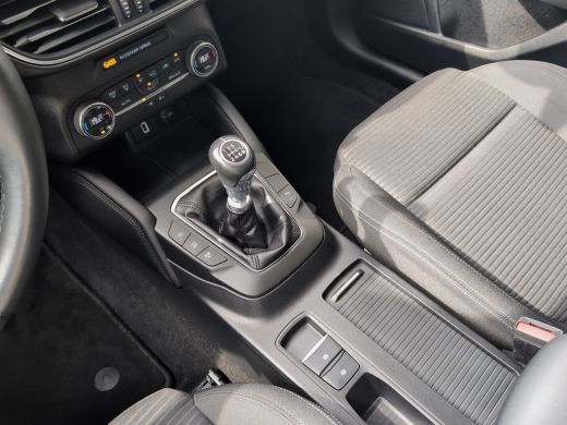 Ford Focus Wagon 1.0 EcoBoost Titanium | Trekhaak | Cruise Control | Climate Control ActivLease financial lease